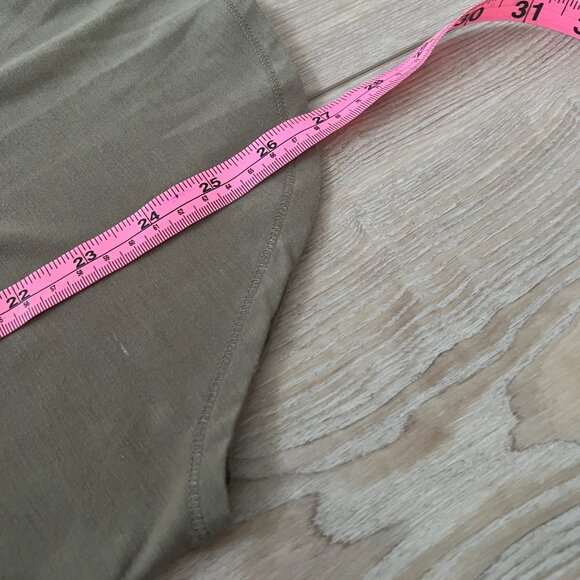 🫒Joe Fresh Olive Green Long Sleeve Tee Shirt M - Comfy Basic - Picture 5 of 9